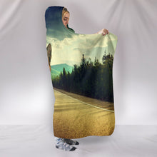 Load image into Gallery viewer, Amazing German Shepherd Print Hooded Blanket-Free Shipping